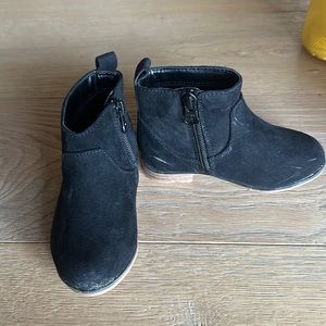 Cat & jack toddler booties